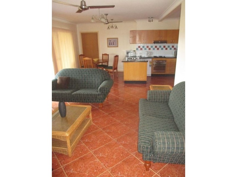 17b Nara Ave, Airlie Beach QLD 4802