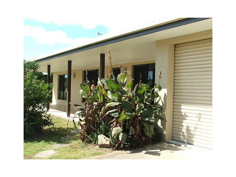 26 Bankisa Court, Cannonvale QLD 4802