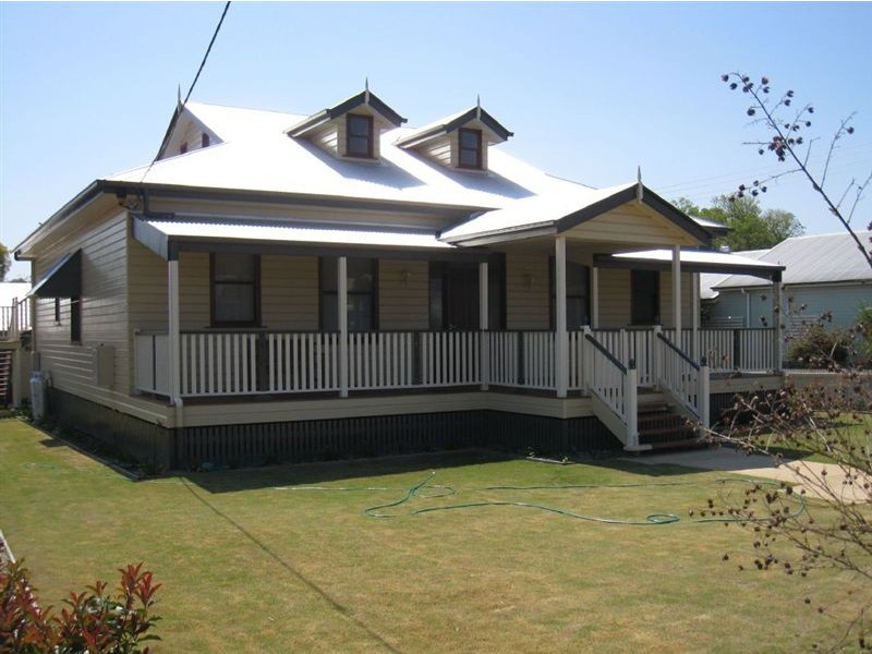 45 locke, Warwick QLD 4370