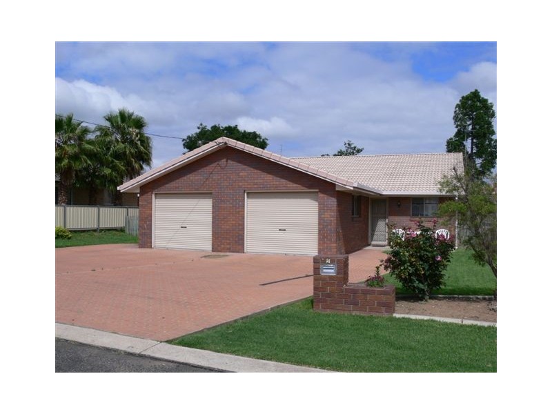 2/5 Wattle Ave, Warwick QLD 4370