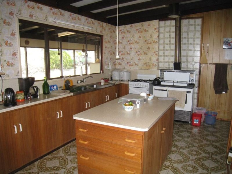 18124 New England Hwy, Mount Marshall QLD 4362