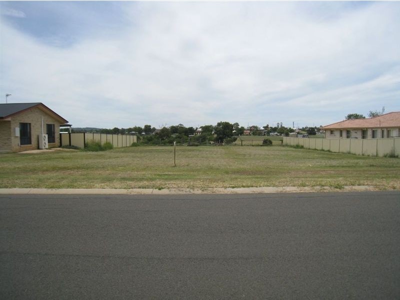 13 Brook St, Warwick QLD 4370