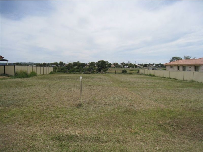 13 Brook St, Warwick QLD 4370