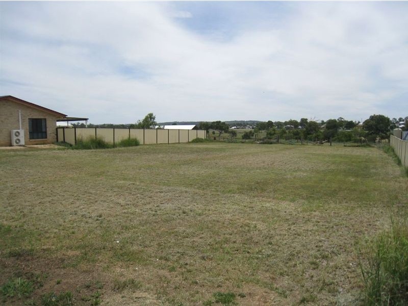 13 Brook St, Warwick QLD 4370