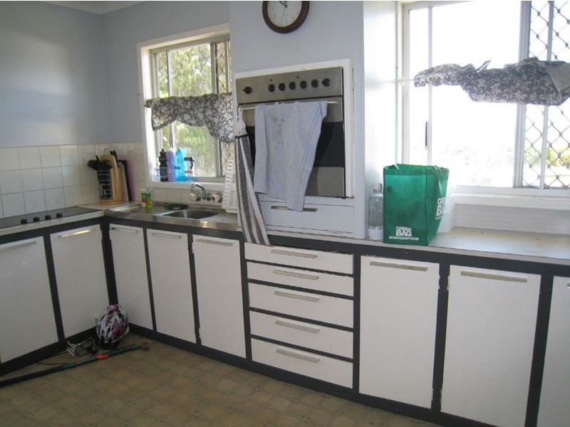 69 Locke St, Warwick QLD 4370