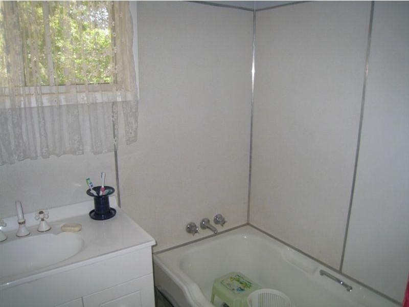 69 Locke St, Warwick QLD 4370