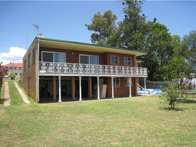 69 Locke St, Warwick QLD 4370