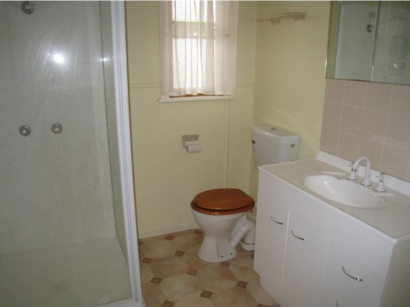 31 Wilga Ave, Warwick QLD 4370