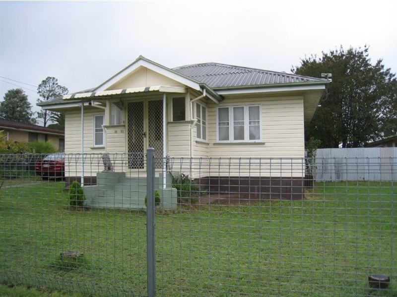 31 Wilga Ave, Warwick QLD 4370