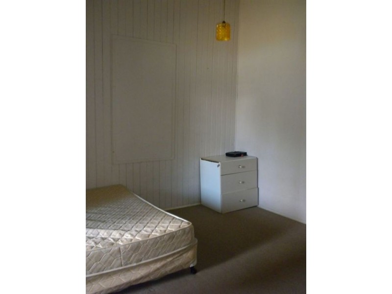 2/34 Canning St, Warwick QLD 4370