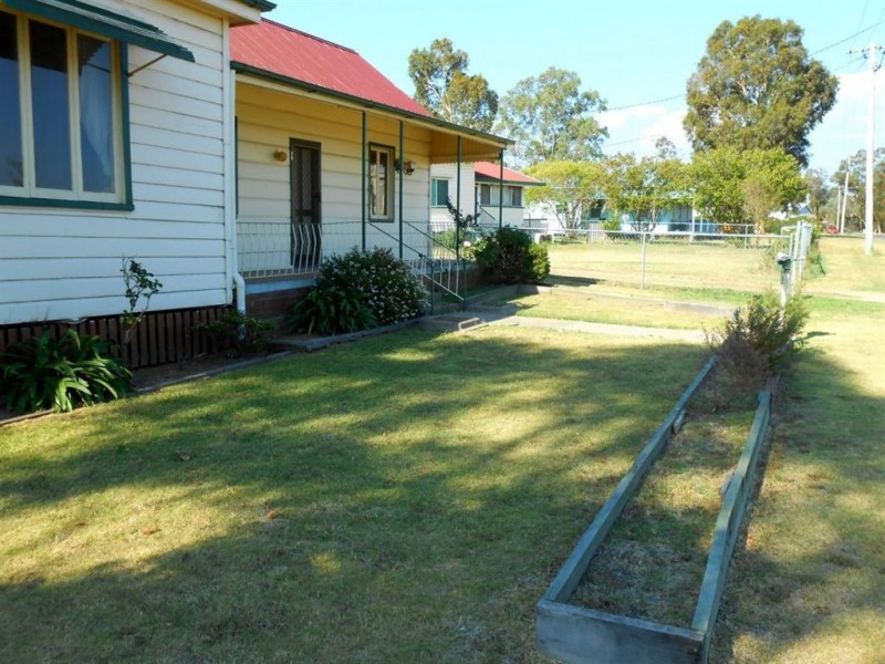 11 Rose St, Warwick QLD 4370