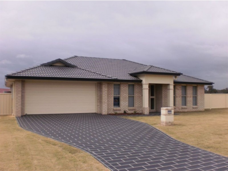 23 Himyar Drive, Warwick QLD 4370