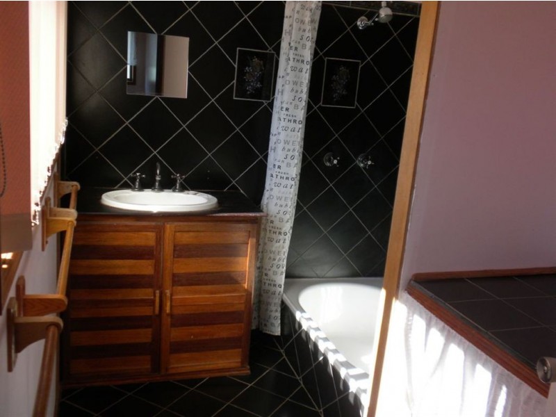 12 Peace St, Warwick QLD 4370