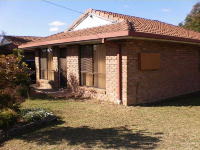 1/2 Hollins Ct, Warwick QLD 4370