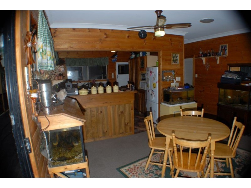 77 Hendon-Victoria Hill Rd, Deuchar QLD 4362