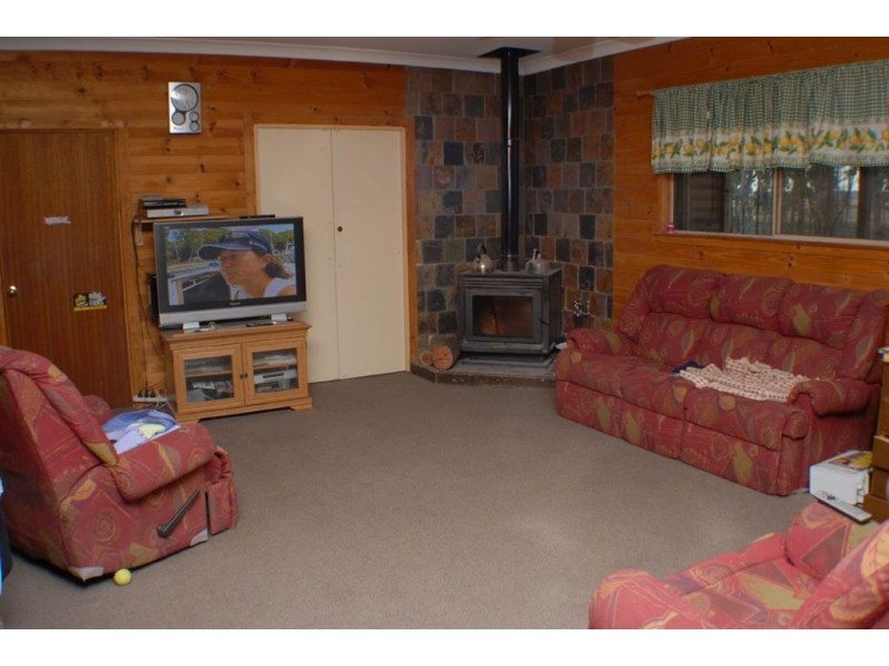 77 Hendon-Victoria Hill Rd, Deuchar QLD 4362