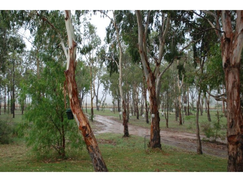 77 Hendon-Victoria Hill Rd, Deuchar QLD 4362