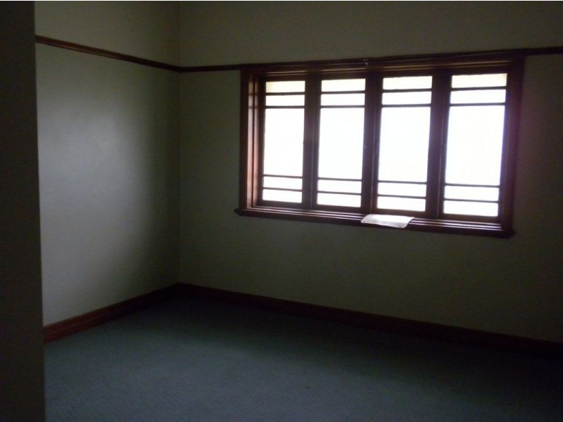 28 Wallace St, Warwick QLD 4370