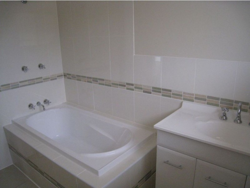 8 Rose Lea Court, Warwick QLD 4370