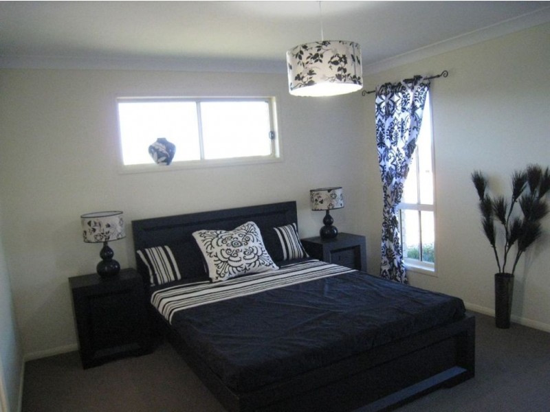 4 Floribunda Ave, Warwick QLD 4370