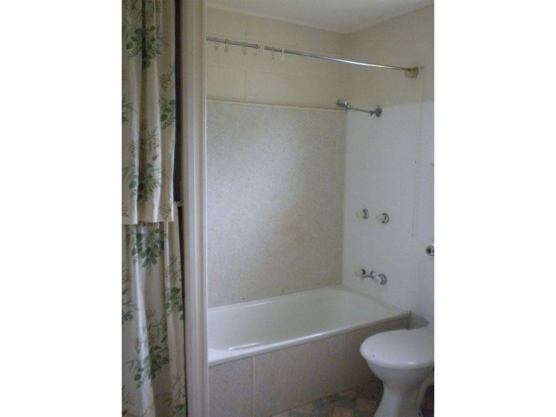 1/42 Stewart Ave, Warwick QLD 4370