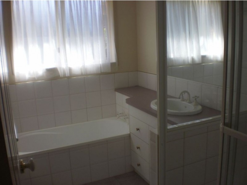 26 Walker St, Warwick QLD 4370