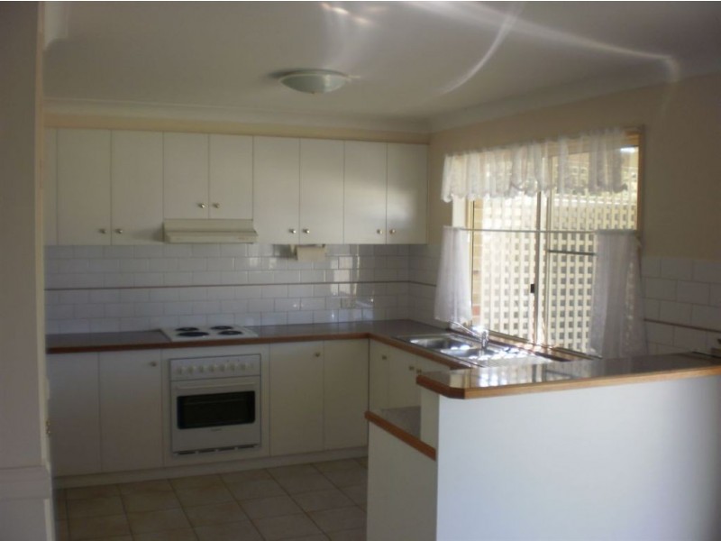 26 Walker St, Warwick QLD 4370