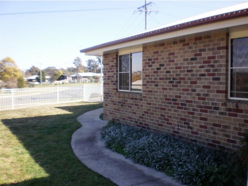 26 Walker St, Warwick QLD 4370