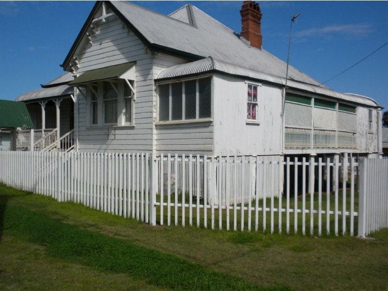 1 Guy St, Warwick QLD 4370