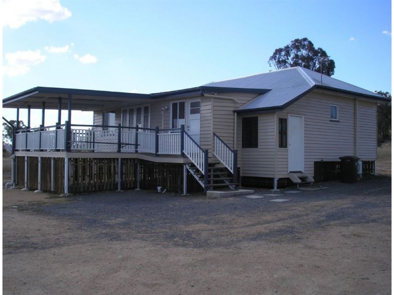 113 Saddledam rd, Warwick QLD 4370