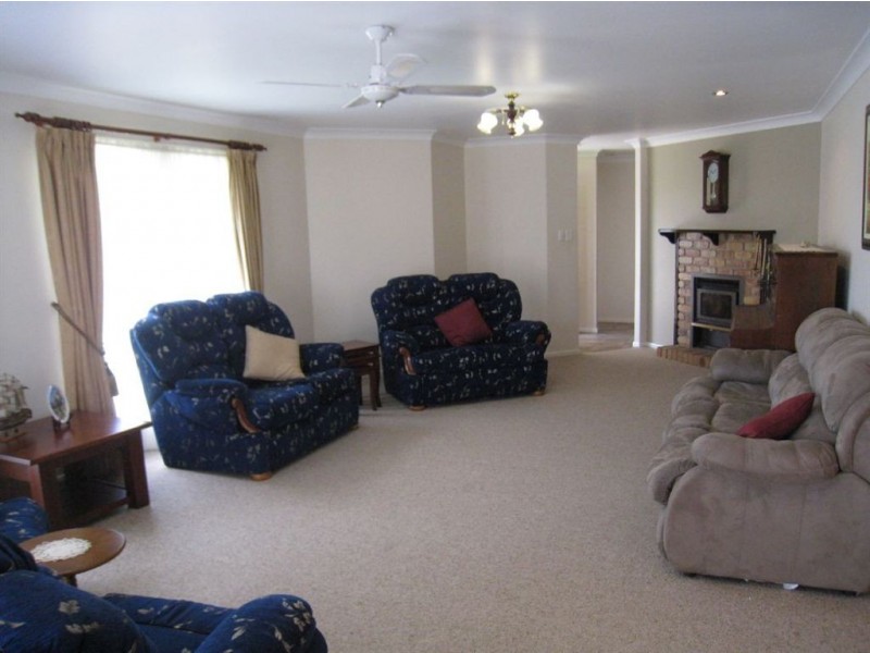 9 William St, Warwick QLD 4370