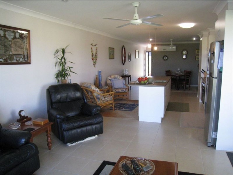 2/11 Hans Borgar Crt, Warwick QLD 4370