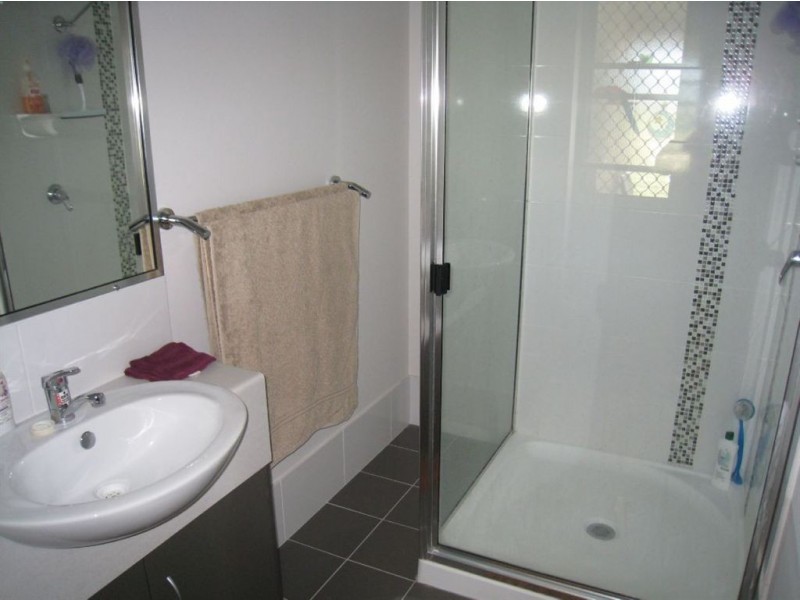 2/11 Hans Borgar Crt, Warwick QLD 4370