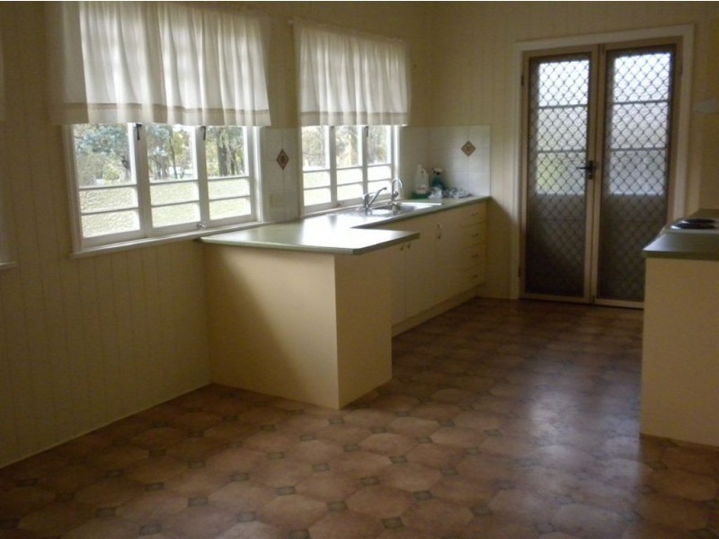30 Glen Rd, Warwick QLD 4370