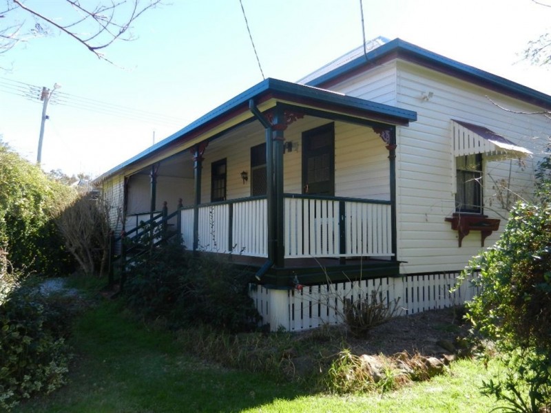 59 Locke St, Warwick QLD 4370