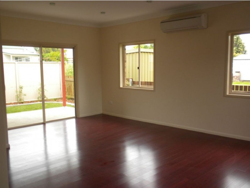 2/89 Guy St, Warwick QLD 4370