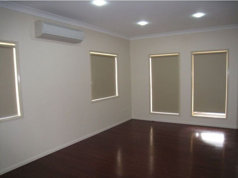 2/89 Guy St, Warwick QLD 4370