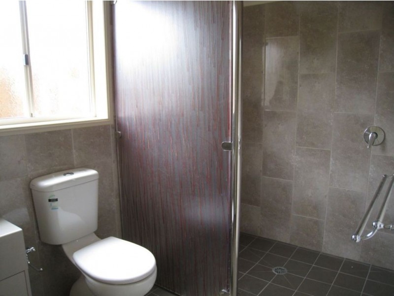 2/89 Guy St, Warwick QLD 4370