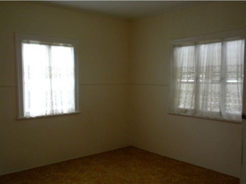 64a Guy St, Warwick QLD 4370