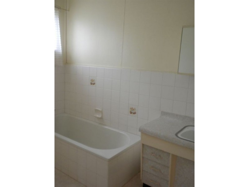 64a Guy St, Warwick QLD 4370