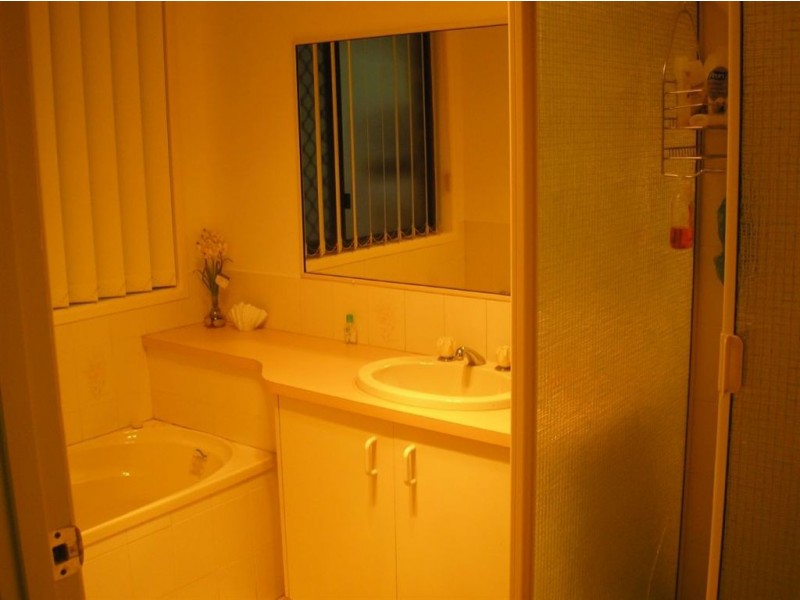 17 Locke St, Warwick QLD 4370