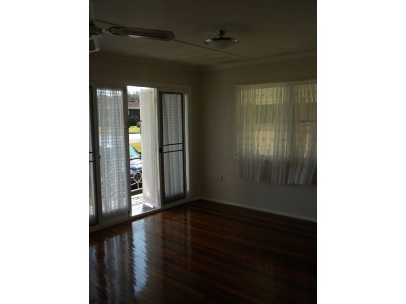 8 Rowland St, Warwick QLD 4370