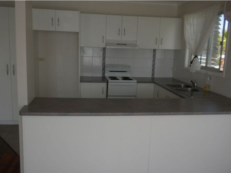 8 Rowland St, Warwick QLD 4370