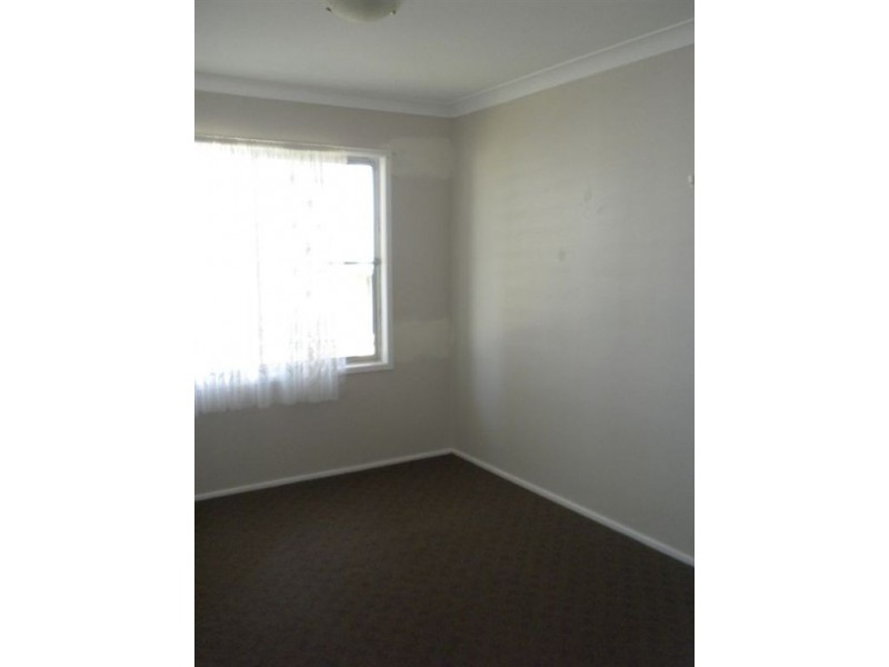 8 Rowland St, Warwick QLD 4370