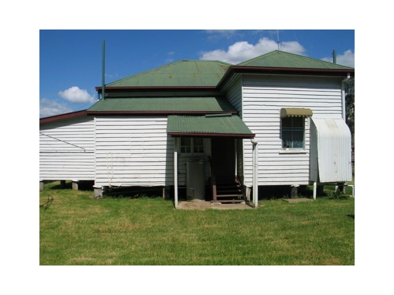 15a Acacia Ave, Warwick QLD 4370