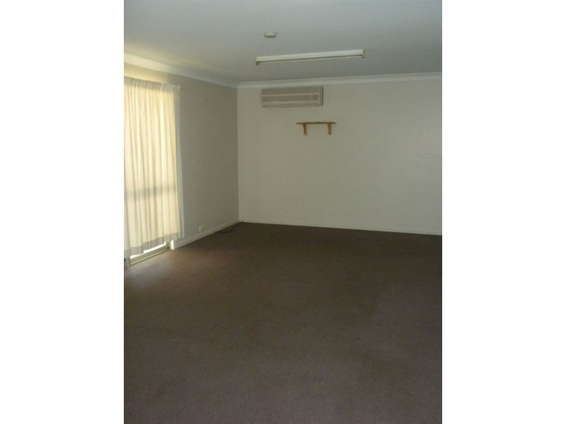 407 East St, Warwick QLD 4370