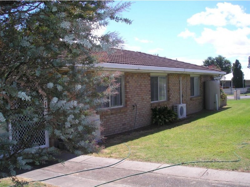 11a Clarke St, Warwick QLD 4370