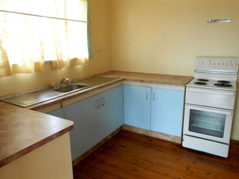 17 Batterham St, Warwick QLD 4370