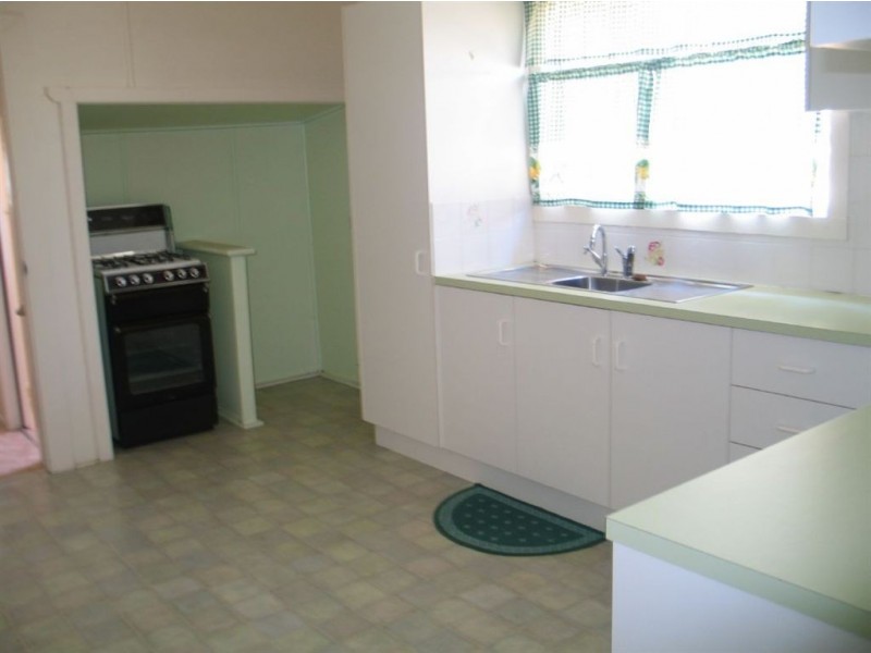 60 Wantley St, Warwick QLD 4370