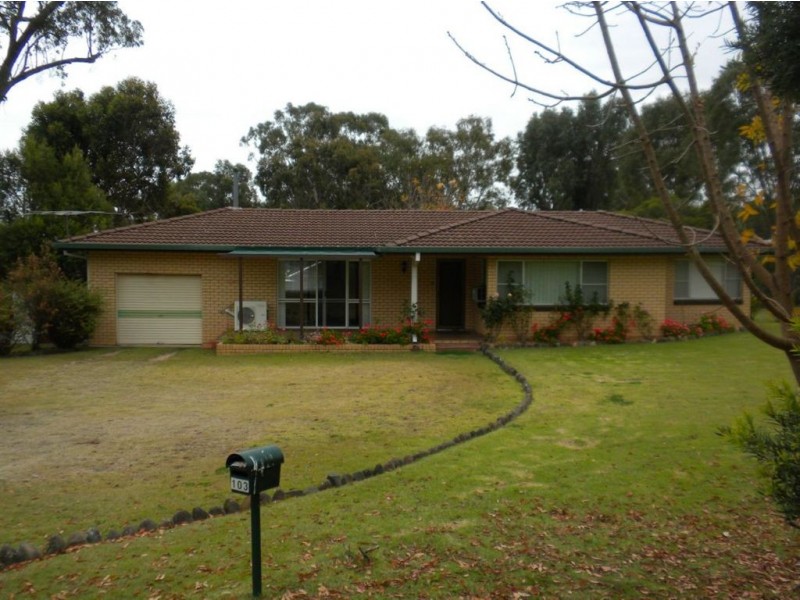 103 Glengallan Rd, Warwick QLD 4370